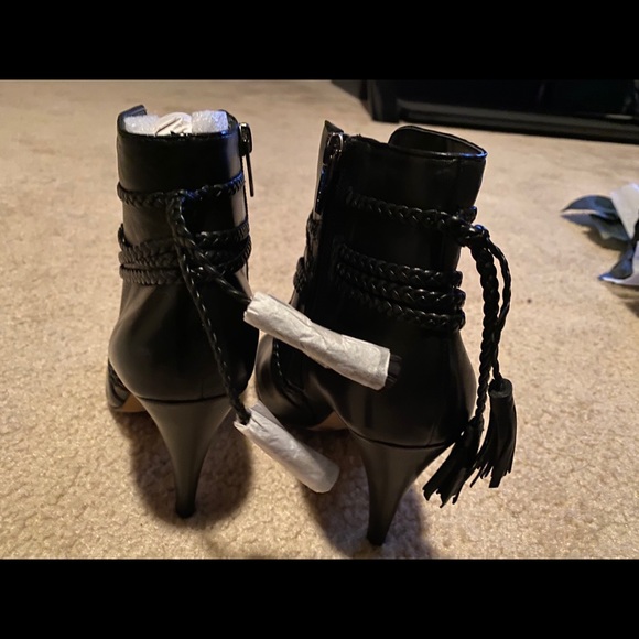 Vince Camuto leather boots - Picture 4 of 7